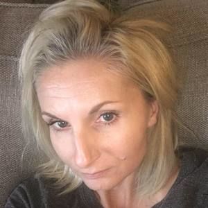 Meet your Posher, Ivona